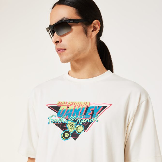 En New Retro Tee 8Bit 2.0 - Image 5